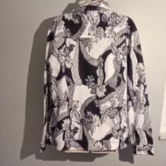 Stretchy black and white pattern jacket. - Picture 1 of 5